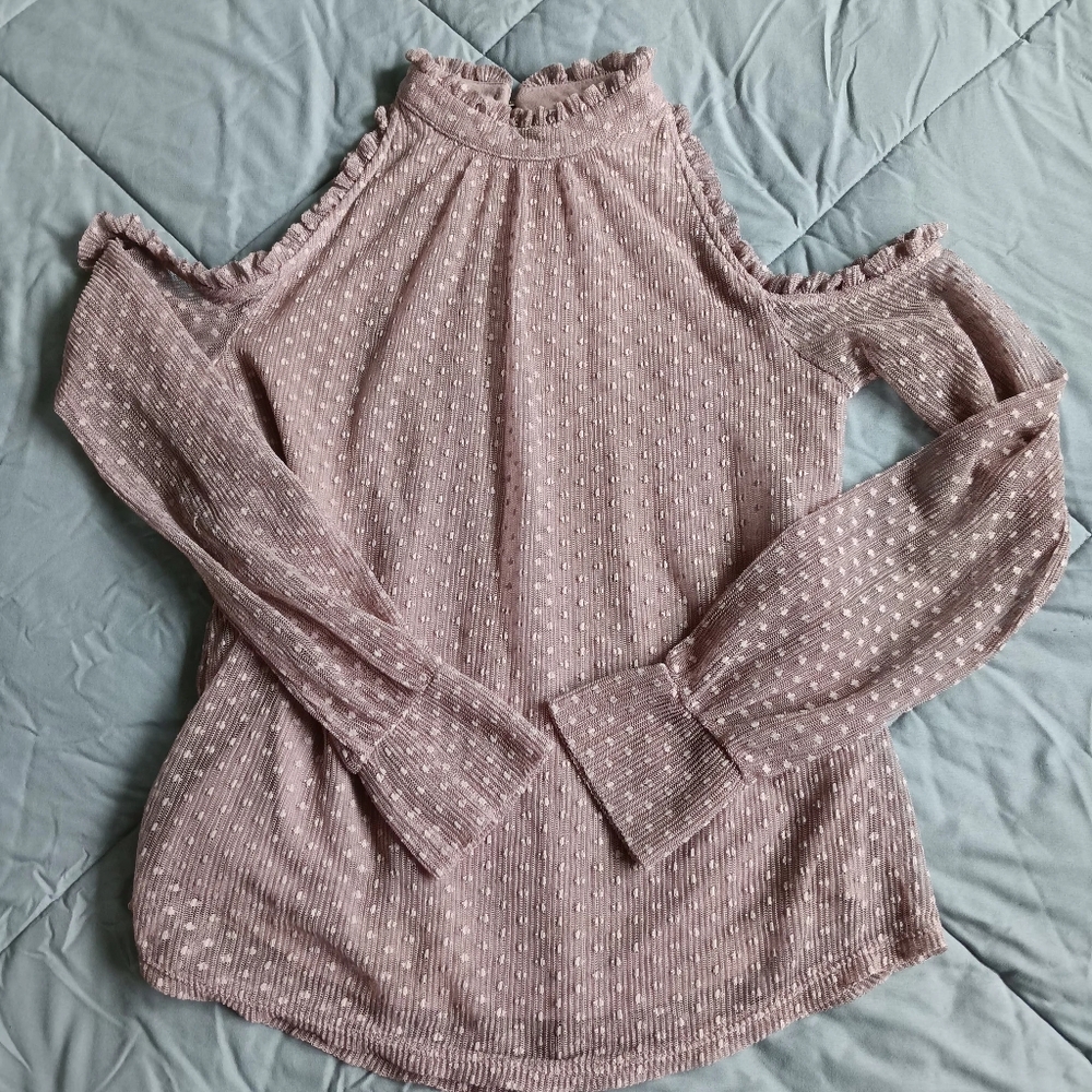 Maurices Sz M Ruffle Feminine Shoulderless Long Sleeves Muave Polka Dot Blouse